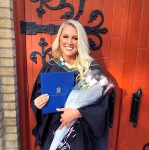 Meet your Posher, Danielle